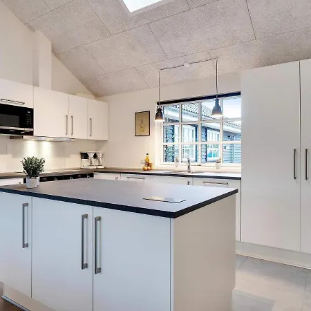 18 Person In Дом отдыха *